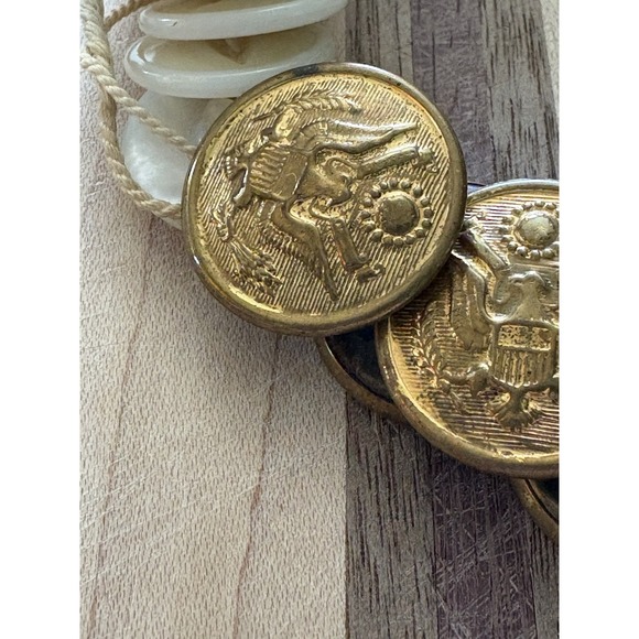 Antique Buttons Bracelet Military Metal Buttons And Plastic‎ Buttons - Picture 11 of 16